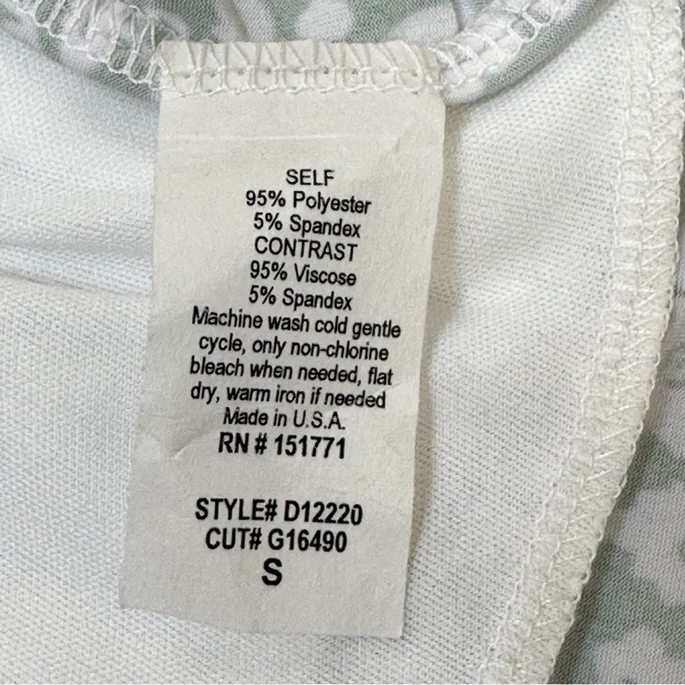 Stitch Fix LE LIS soft green floral dress, S. - Picture 7 of 9